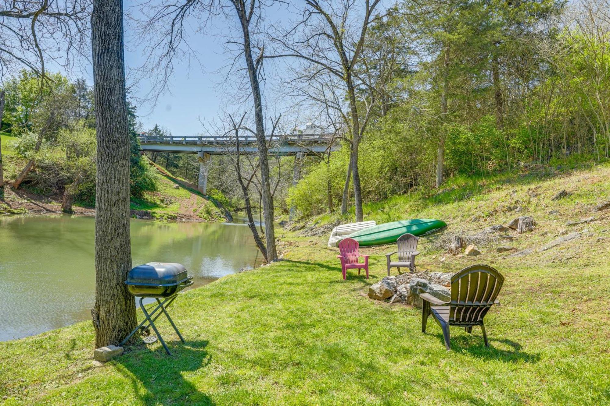Waterfront Virginia Retreat With Canoe, Pets Welcome Rileyville 外观 照片